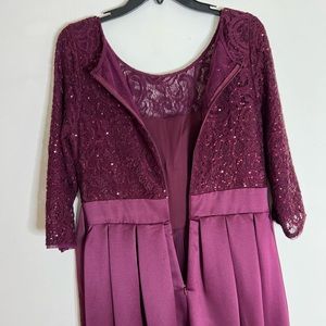 Size 8 dress, red, with pockets! New used only once, no stains